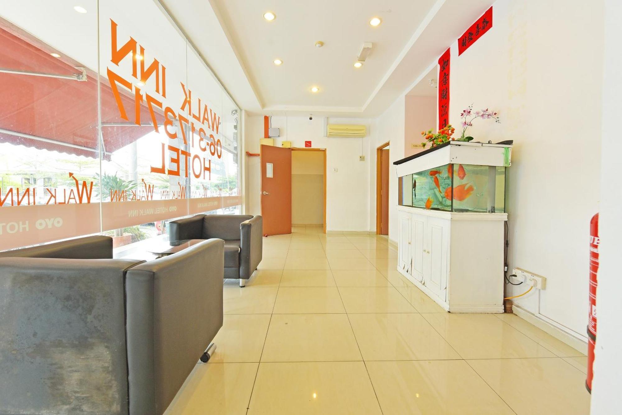 Oyo 582 Hotel Walk Inn Kampong Pasir Puteh  Exterior foto